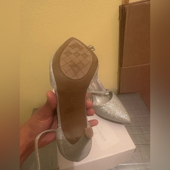 Dream pairs size 6.5 beautiful shoes!! Women’s heels - Picture 3 of 3